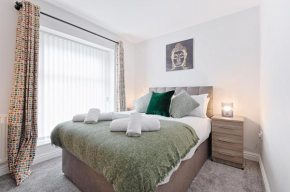 Alma Accommodation - TV in Every Bedroom!